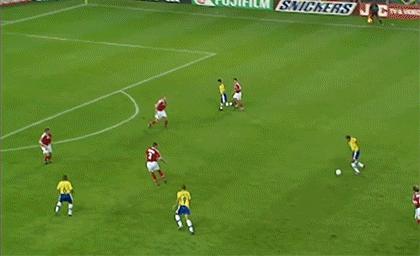 绝对巨星里瓦尔多全集,里瓦尔多罗圈腿