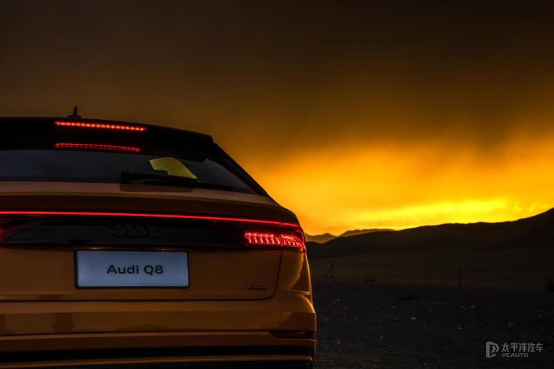 奥迪q8顶配最新款2023多少钱,奥迪rsq8顶配2023款冰雪运动