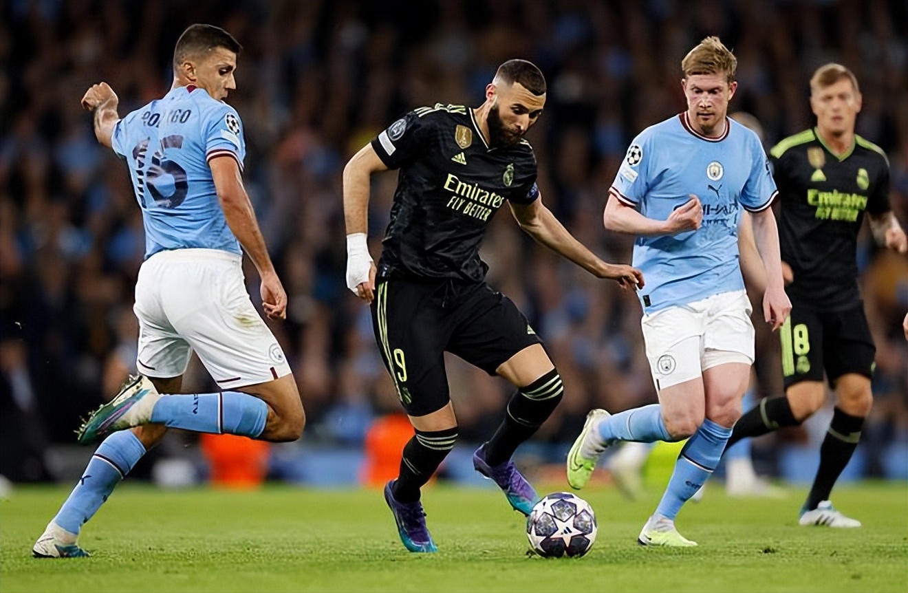 皇马重建？看看他们的战绩你就知道，他们一直在“建”