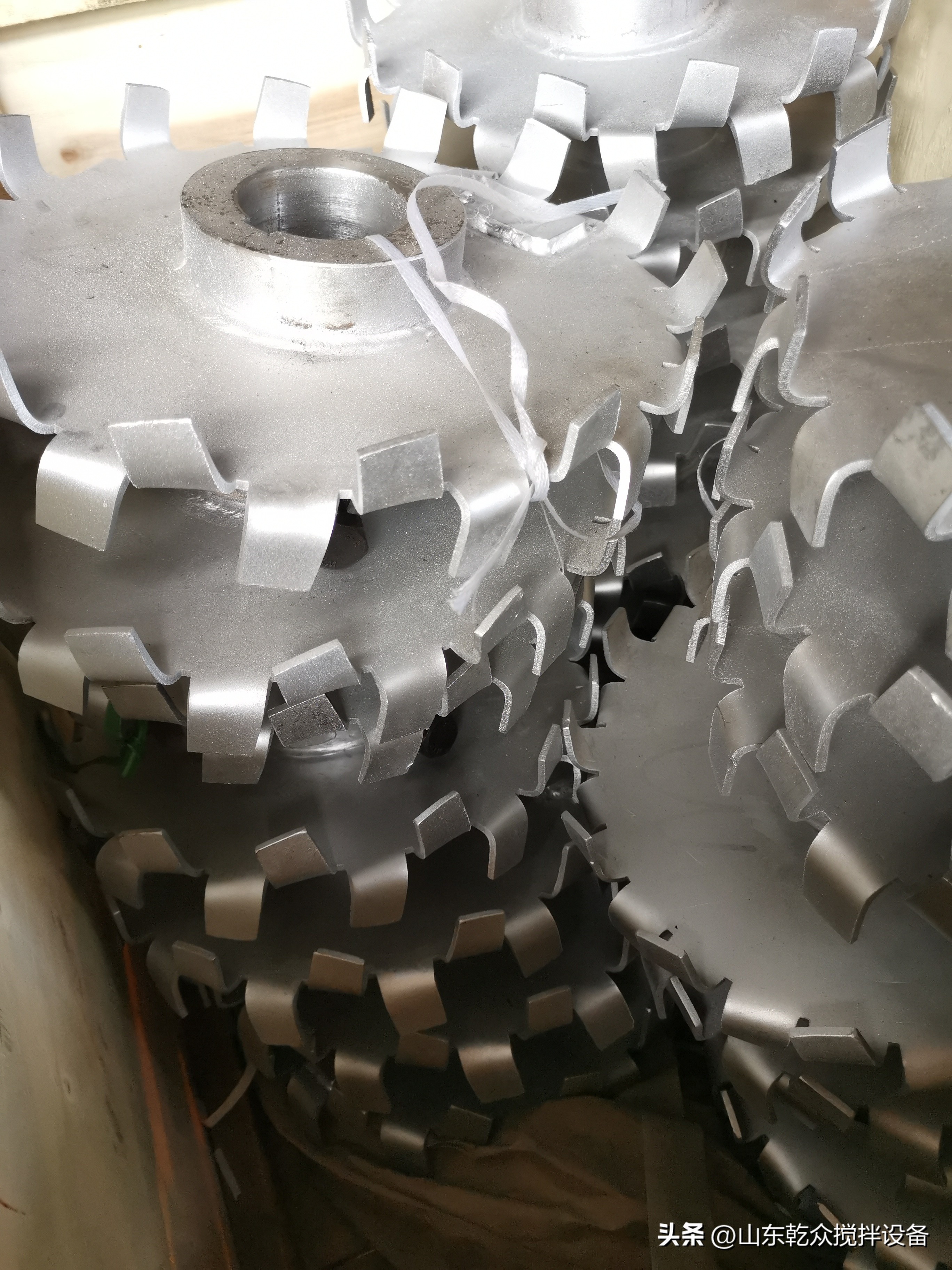 圆盘蜗轮搅拌器设计说明,圆盘涡轮式搅拌器原理