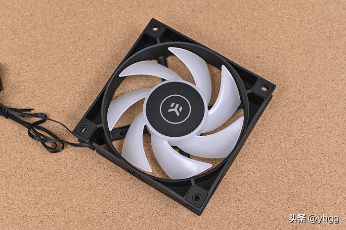 低调实用中塔——ROGZ690HERO+影驰4070Ti+银欣FARAB2装机展示