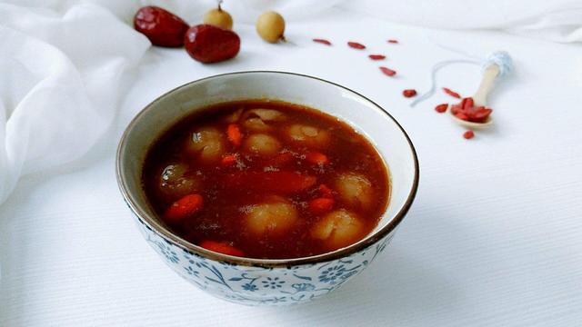 女性绝经身体有哪些变化,快到绝经的年龄要注意什么