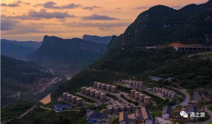 酱酒有生粮味吗好喝吗,酱酒能和浓香酒勾兑吗