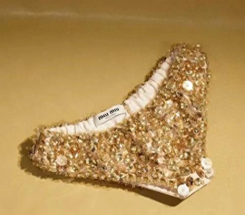 一条裤子4万,miu钻石牛仔裤