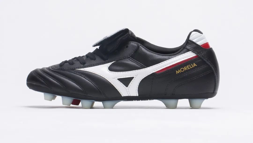 最近足球鞋推荐顶级,公认脚感最好的10双ag足球鞋