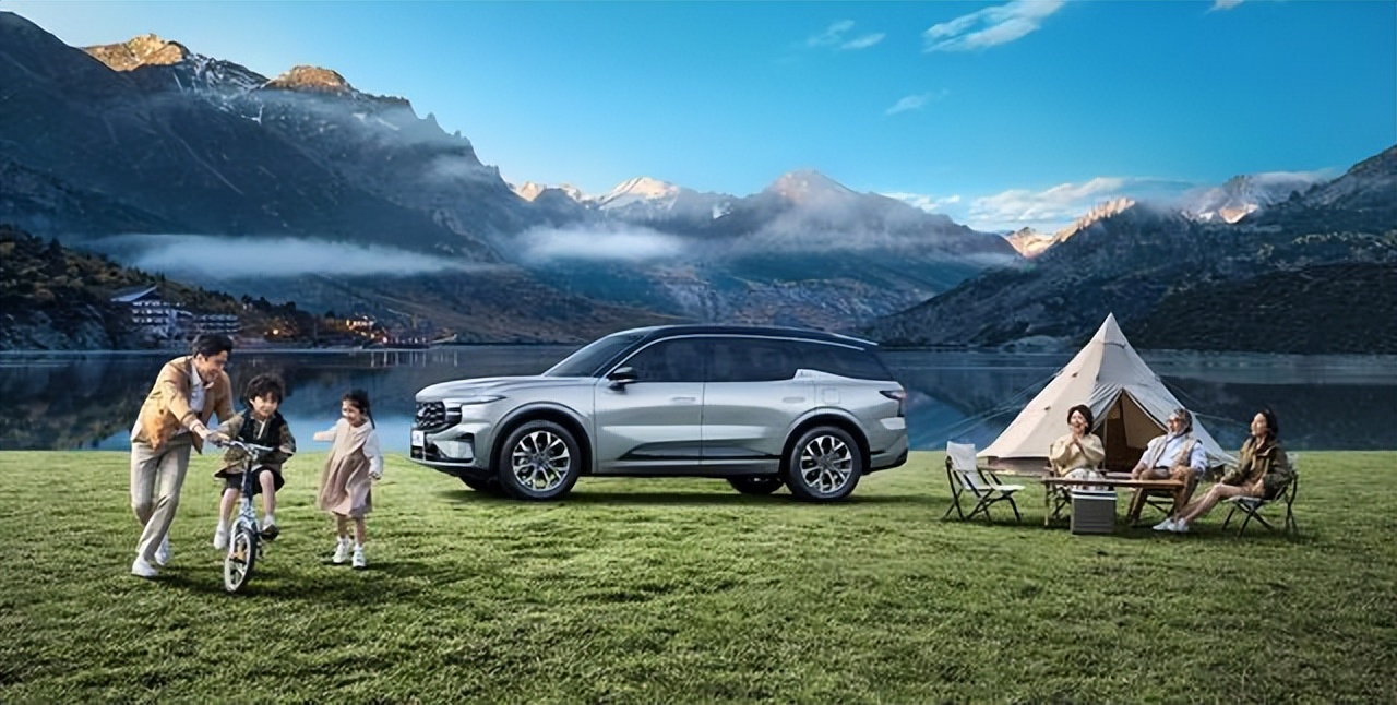 福特的车型动力性能强操控性好,福特新世代短轴中顶6座油耗多少