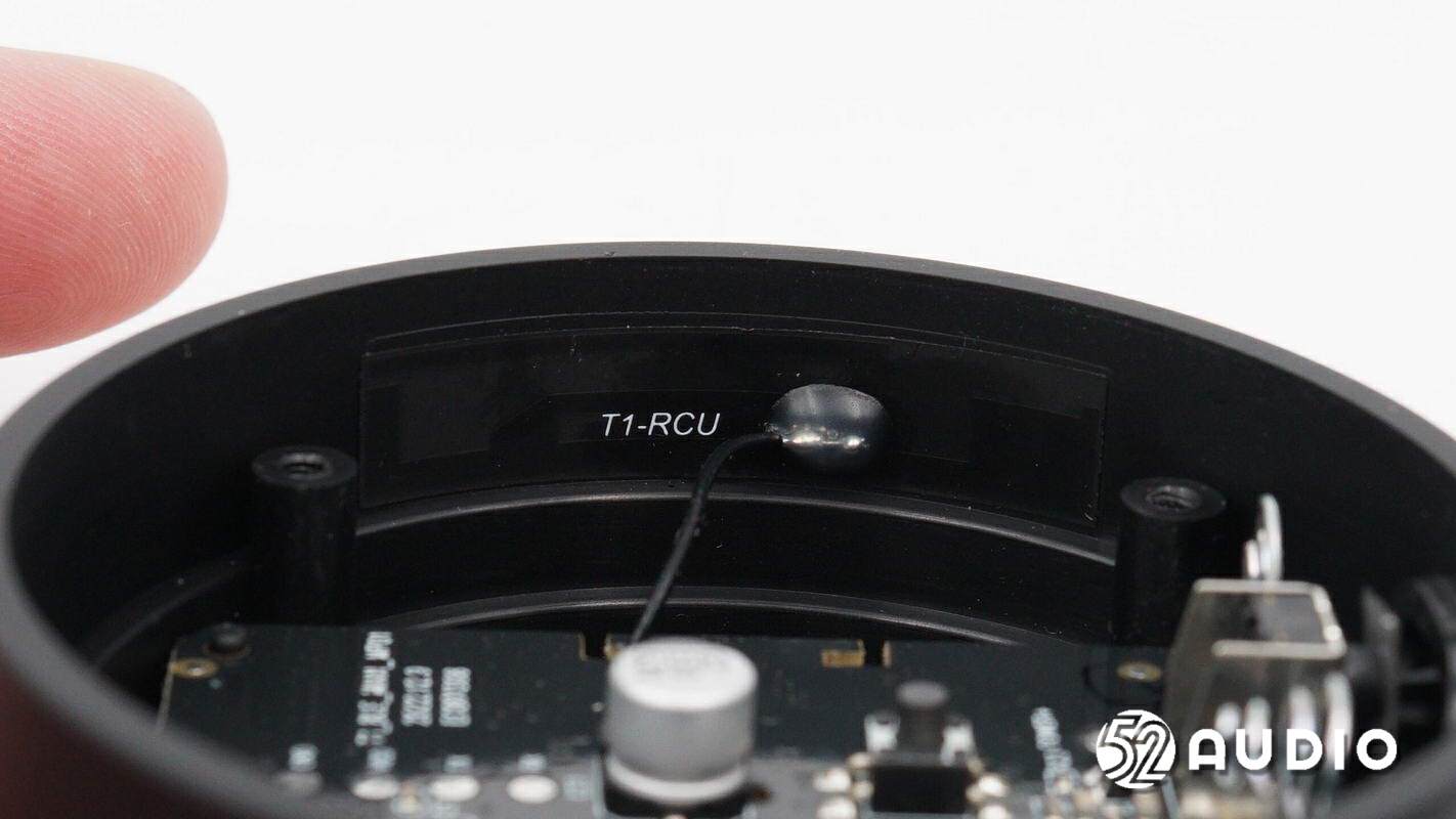 雷蛇天狼星v2专业版,razer雷蛇利维坦巨兽v2和天狼星v2