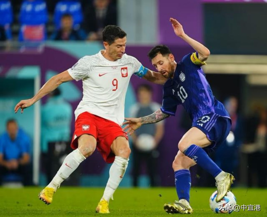 阿根廷对战葡萄牙比赛中梅西进球,世界杯半决赛阿根廷罗梅罗