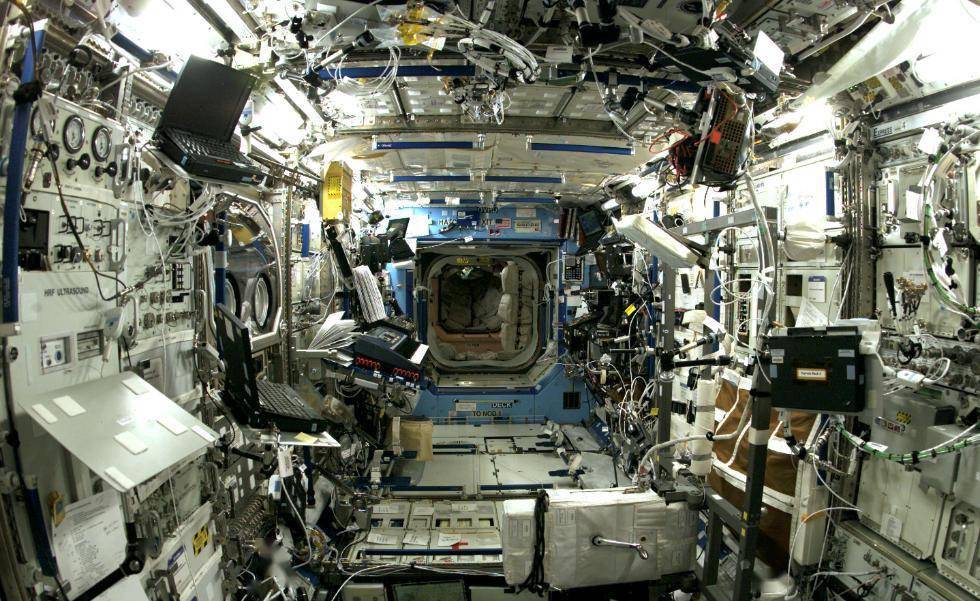 女航天员上太空,遇到生理期怎么办?太空环境会影响生育吗?