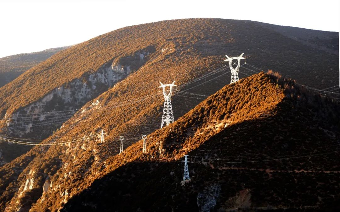 我国海拔最高的输变电工程,世界海拔最高的输变电工程