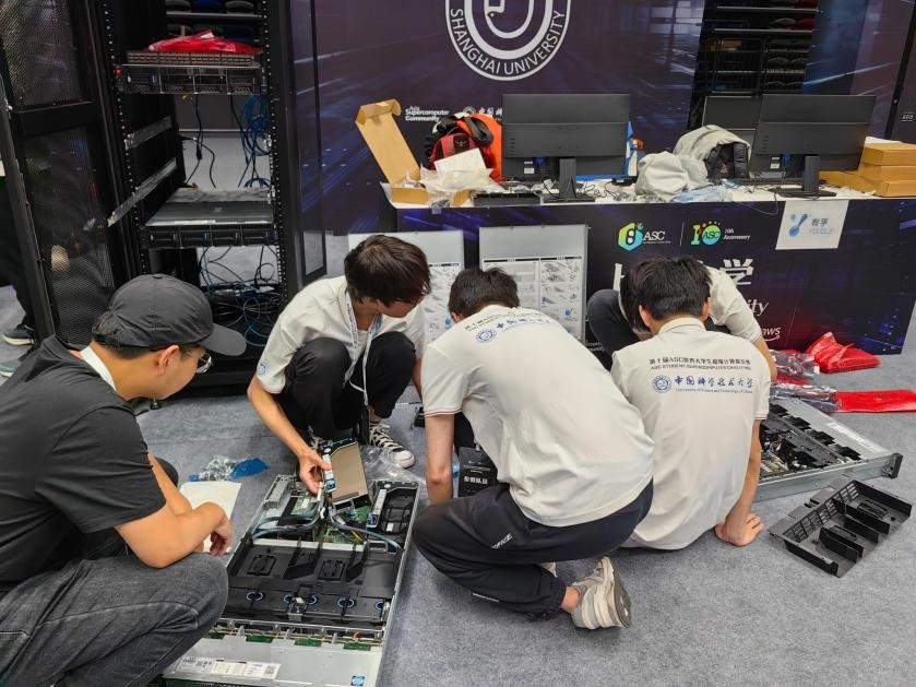 全球角逐！上海5名本科生征战这一“世界级大赛”，捧回一等奖！