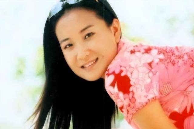 贾玲减肥前后的对比照片,贾玲减肥近照曝光