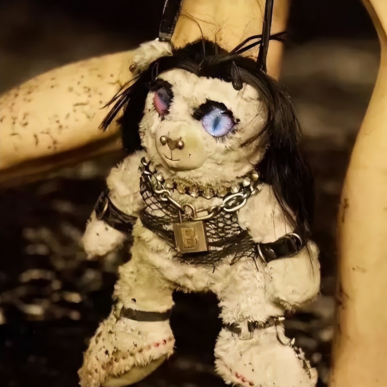 江南布衣童装被曝再现诡异设计,江南布衣童装重现诡异画风