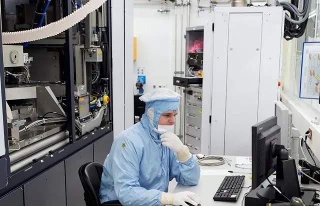 荷兰的光刻机前景怎么样,荷兰光刻机巨头披露中国订单