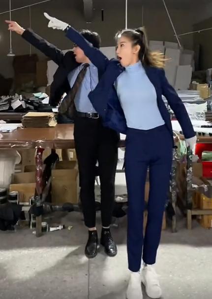 鍘傝姳杞﹂棿璺宠垶璧扮孩鍚哥矇鐧句竾,鍘傝姳鍚哥矇鐧句竾鐧讳笂澶