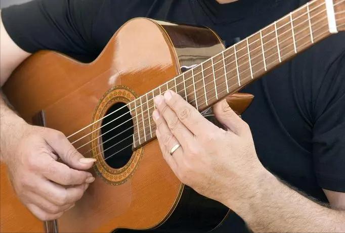 弗拉门戈吉他和西班牙吉他的区别,古典吉他西班牙弗拉门戈