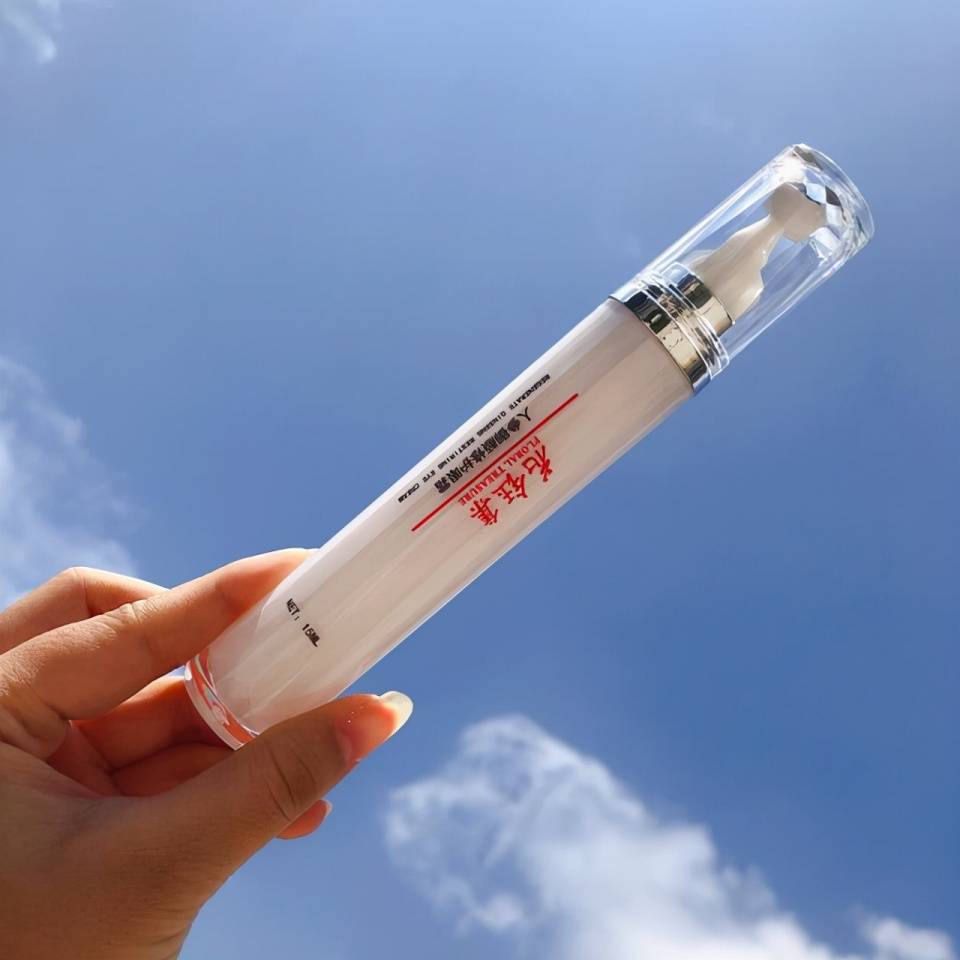 好用的抗皱眼霜有哪些？这些眼霜滋润眼周的同时抑制皱纹的产生！