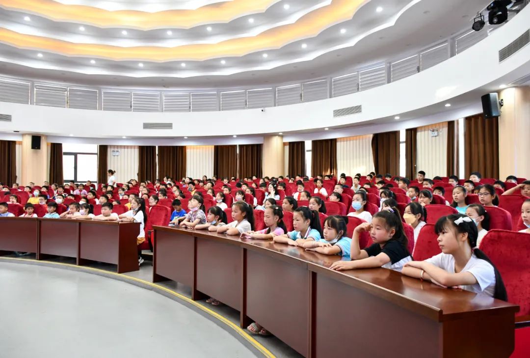 校园公益课直播预防溺水警示教育,校园公益课直播安全教育