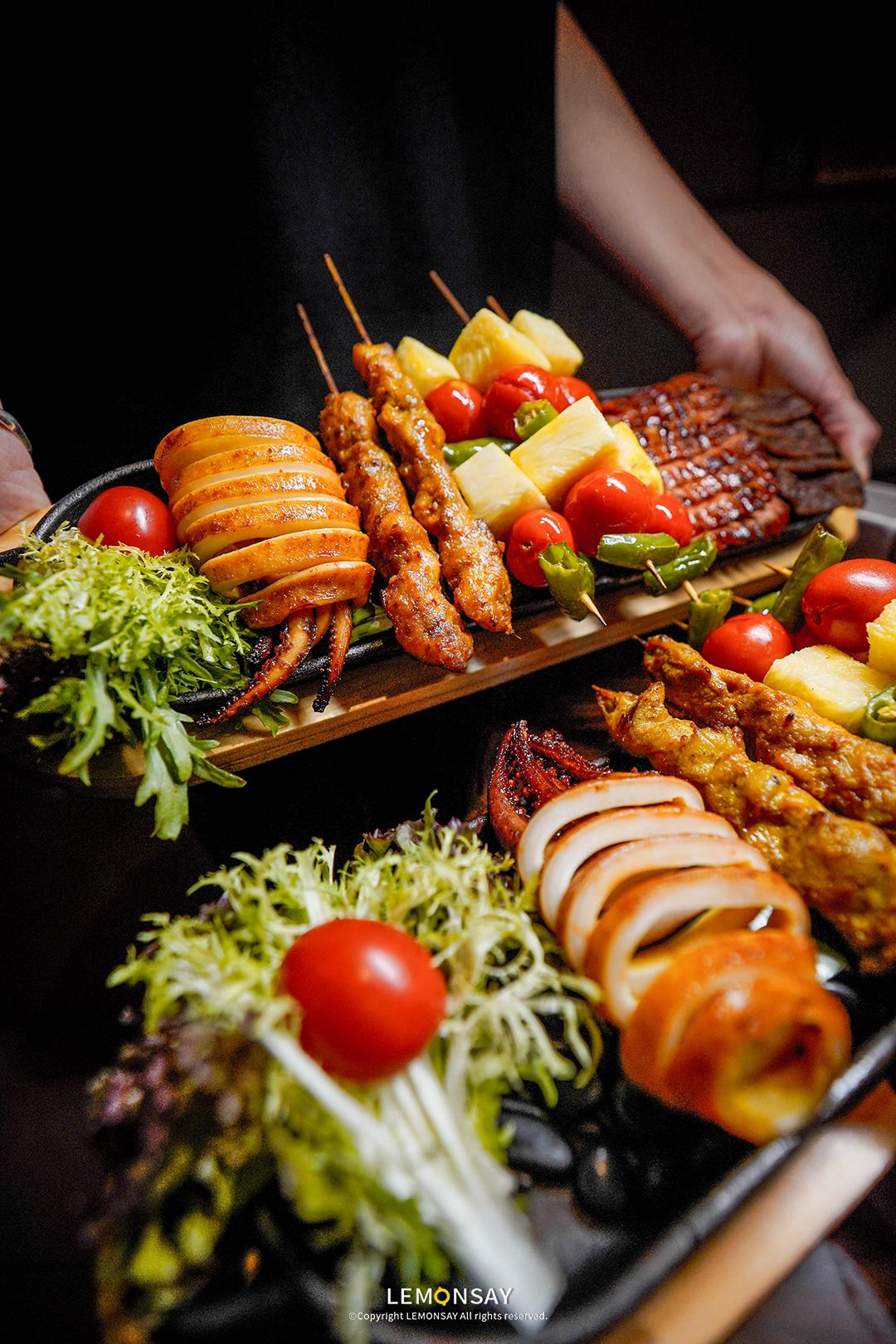 这店，想找个位置坐，比登天还难