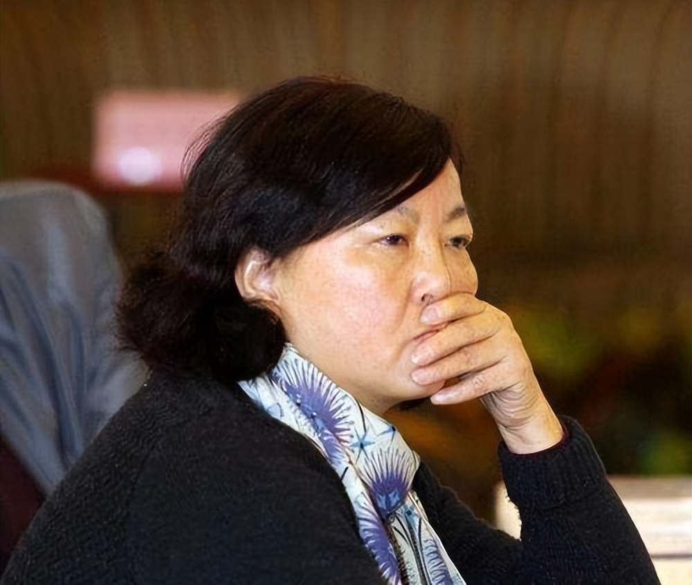 造中国人的谣，到美国去卖钱？方方武汉日记上架被骂惨了