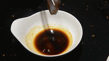 醋里面长出了一团肥肉,醋里长的肥肉