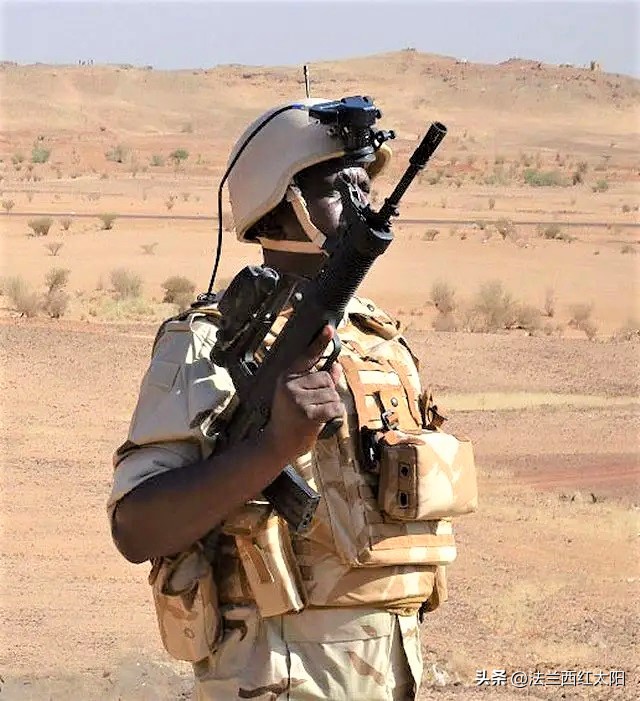 qbz97突击步枪外国人评价,中国qbz97突击步枪