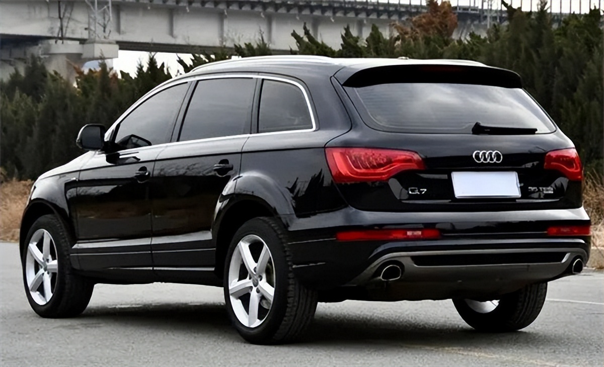 【图文】厦门豪车租赁价格一览表、豪车出租的价格多少钱