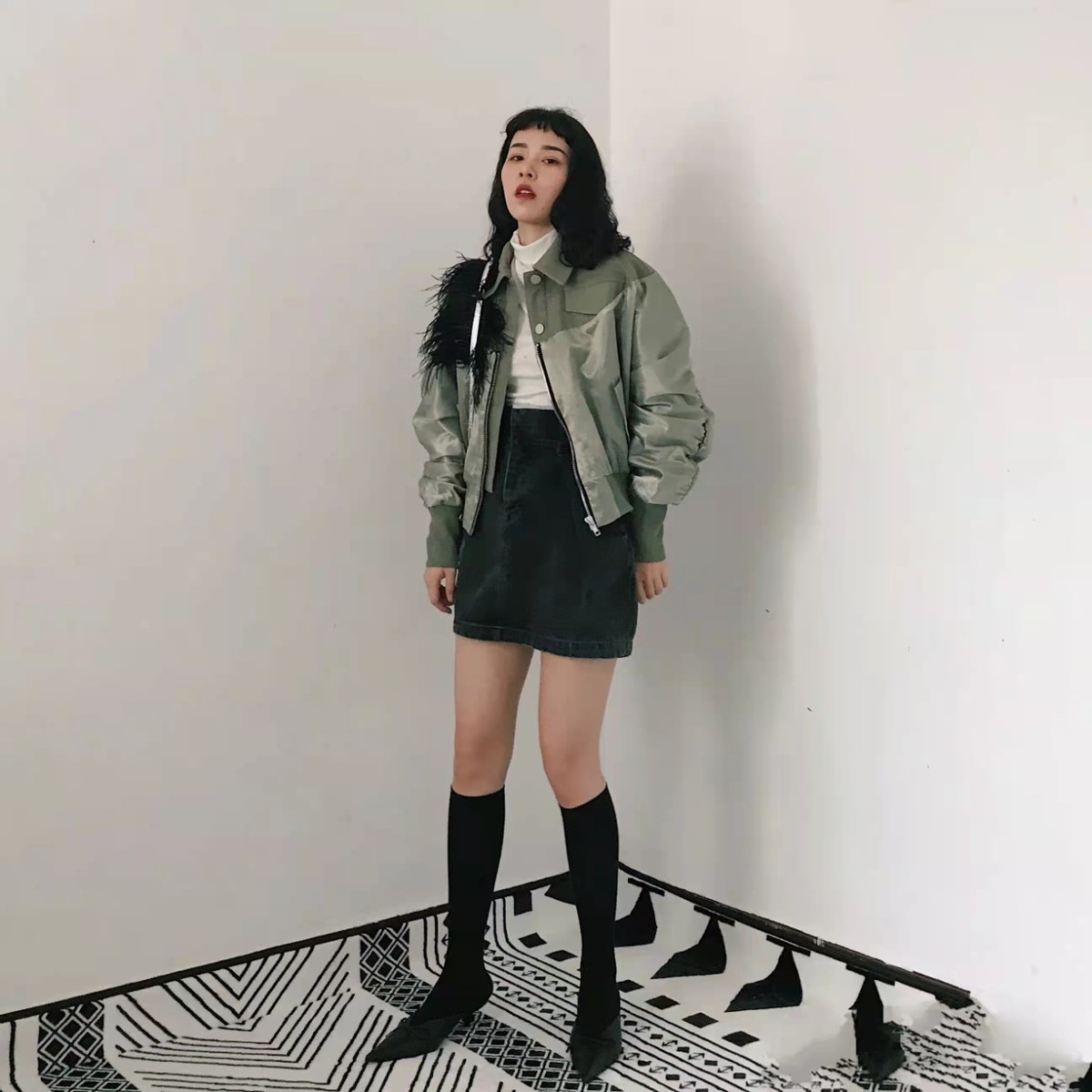 春季飞行服搭配什么裤子,比较火的飞行服款式