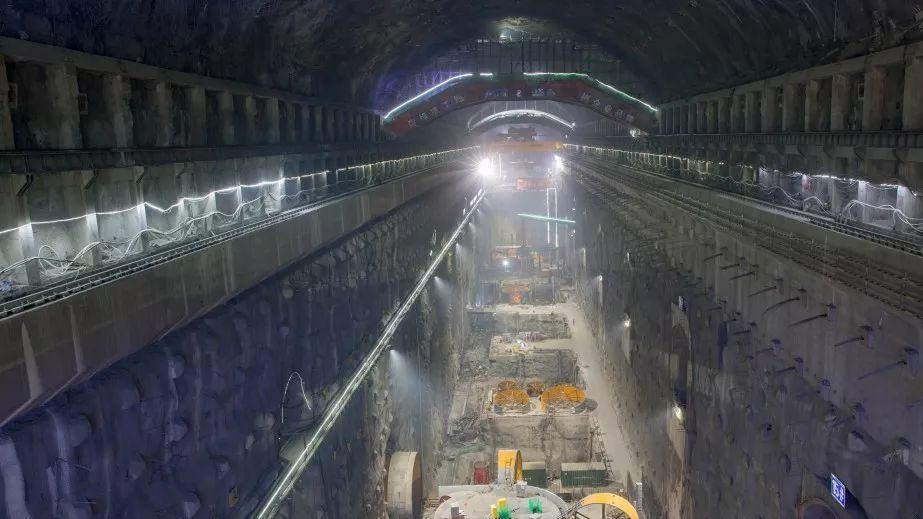 耗资1800亿白鹤滩超级水电站,耗资3200亿建造的白鹤滩水电站