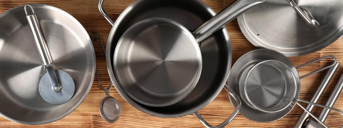 新锅买回家泡不泡水,新锅买来了怎么洗