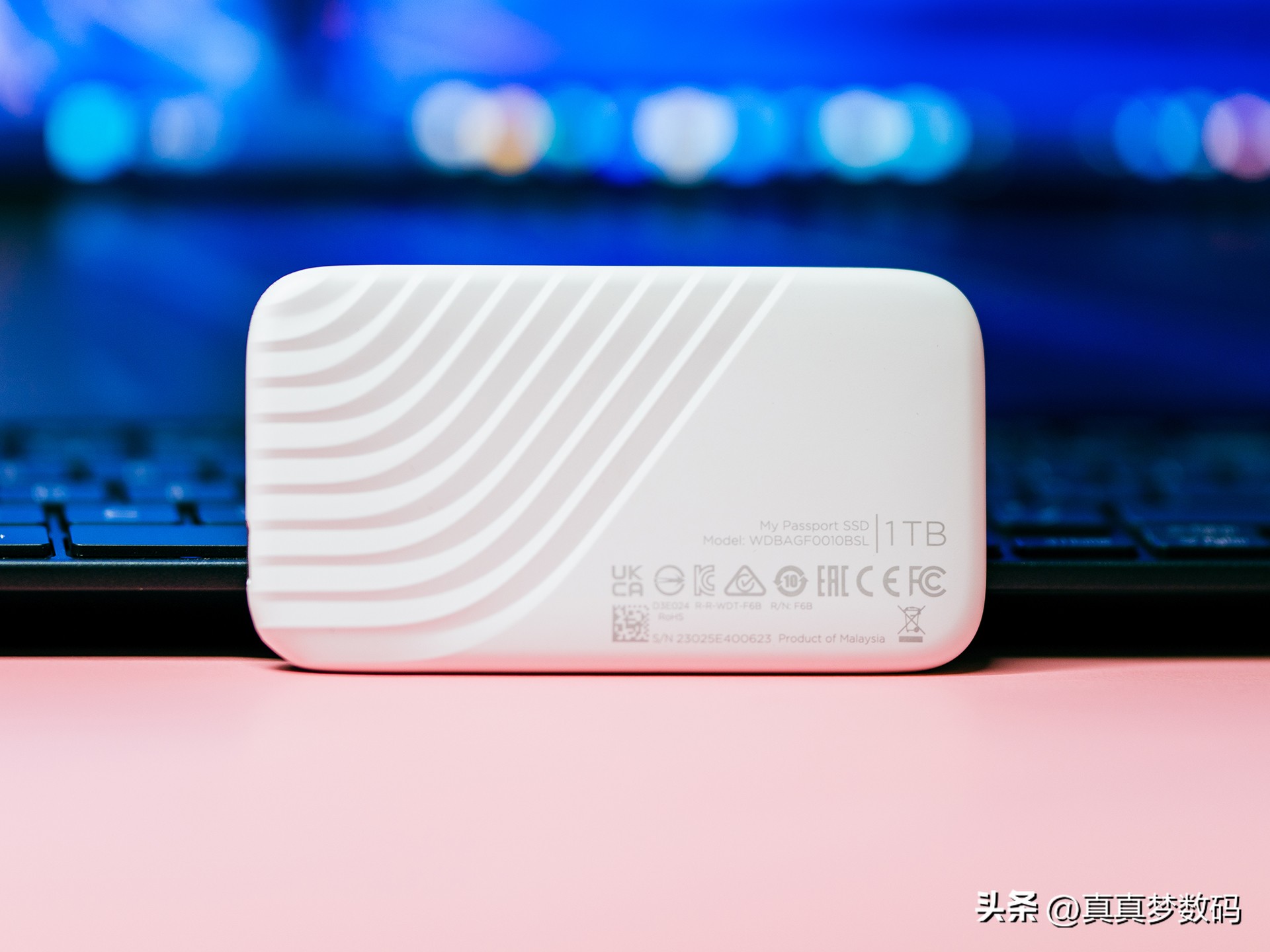 笔记本的绝佳扩容装备，快且安全：WDMyPassportSSD移动固态硬盘