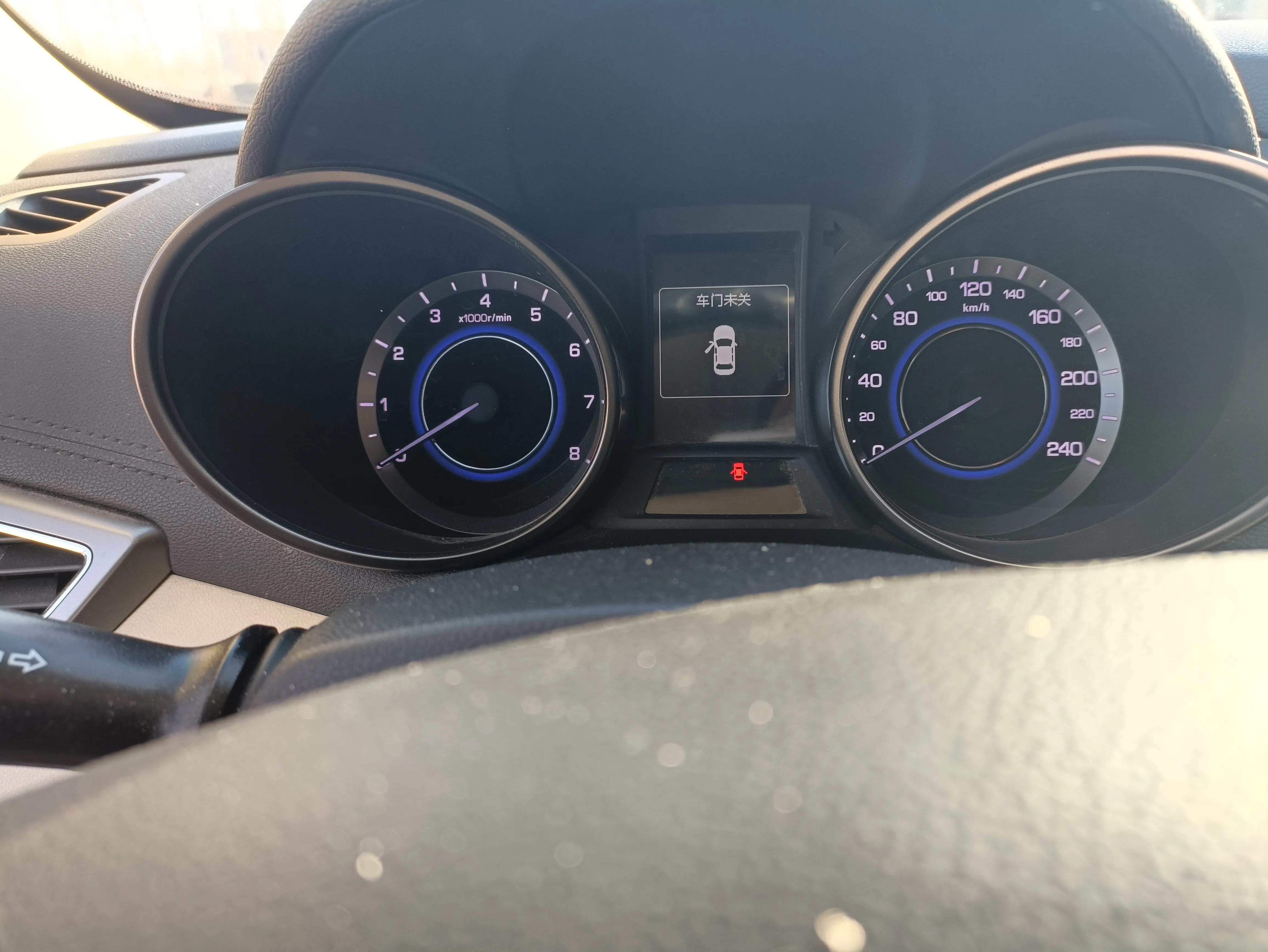 逸动底盘稳吗,老款长安逸动爬坡