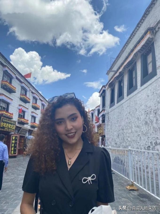 “社牛”*疆新**姑娘,一天导游费800-1000元,她怎么做到的?