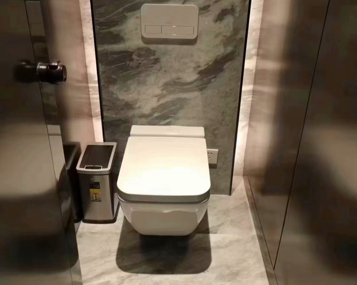 隐藏式智商税,阳台做隐藏式晾衣架是不是智商税