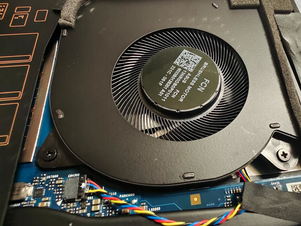 rog魔霸7plus超能版散热支架,rog魔霸7plus超能版游戏测评