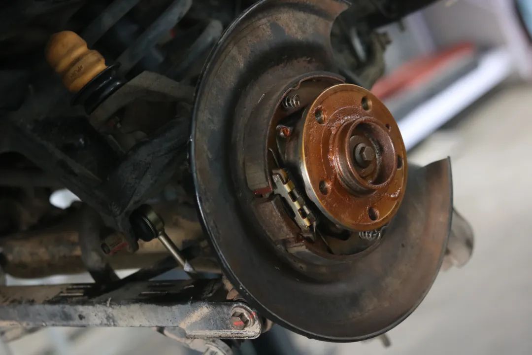 80年沃尔沃xc90出售,08款沃尔沃xc90二手多少钱