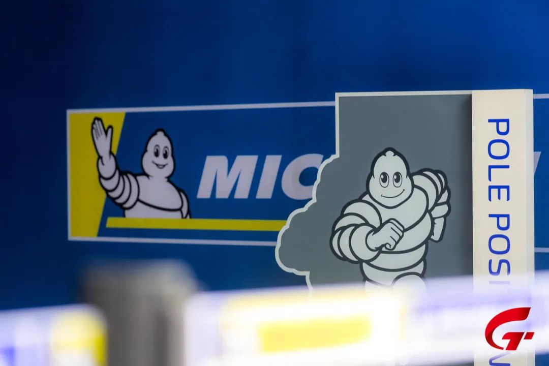 无惧风雨不怕跌倒,无惧风雨乘风破浪