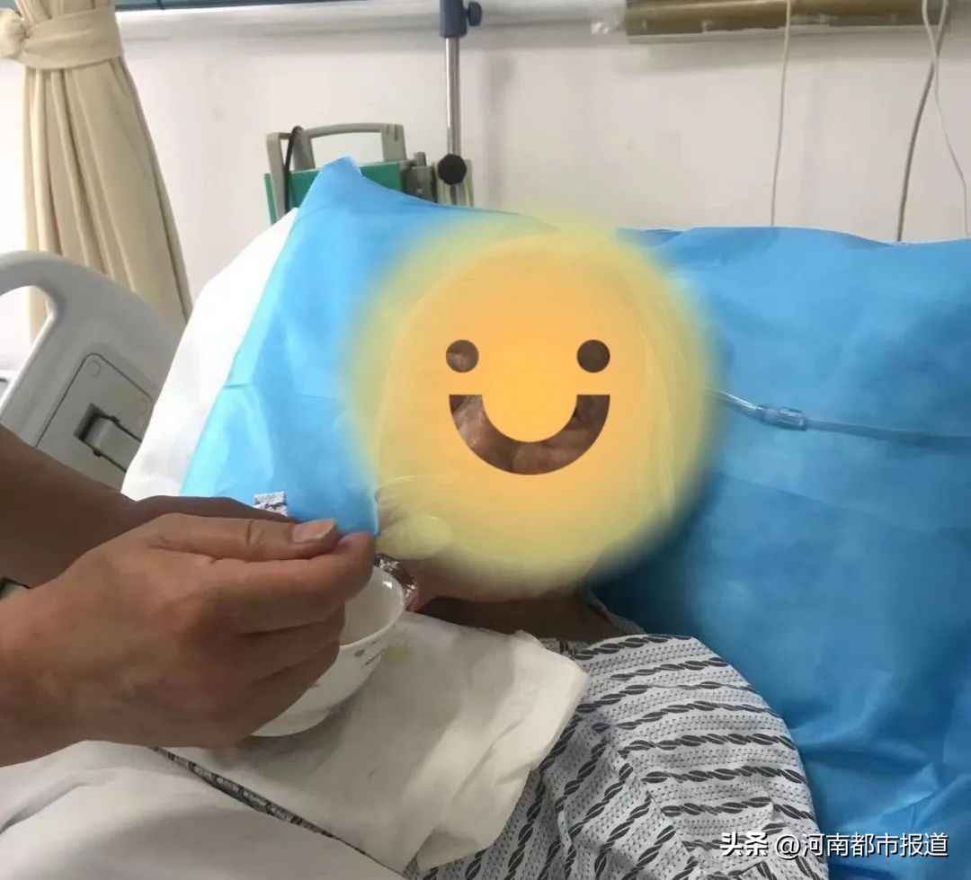 96岁老人腹腔取出近30斤重肿瘤，医院精心护理术后两天转回普通病房