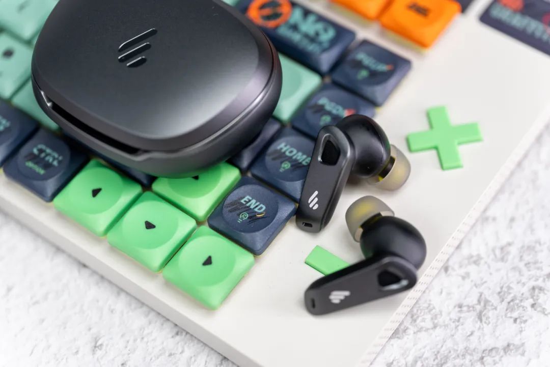 漫步者neobuds降噪测评,物有所值的跑鞋