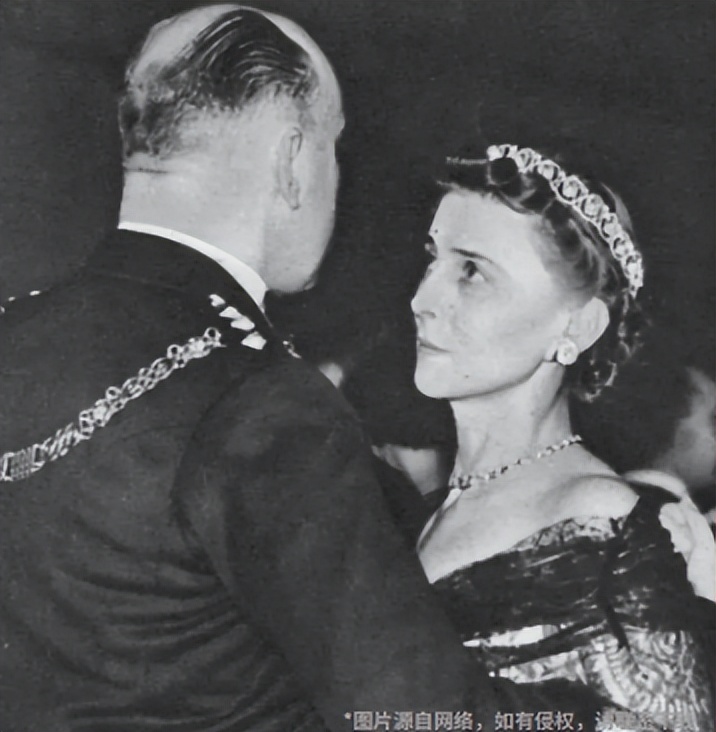 英国皇室珍珠复古手链,英国皇室手链