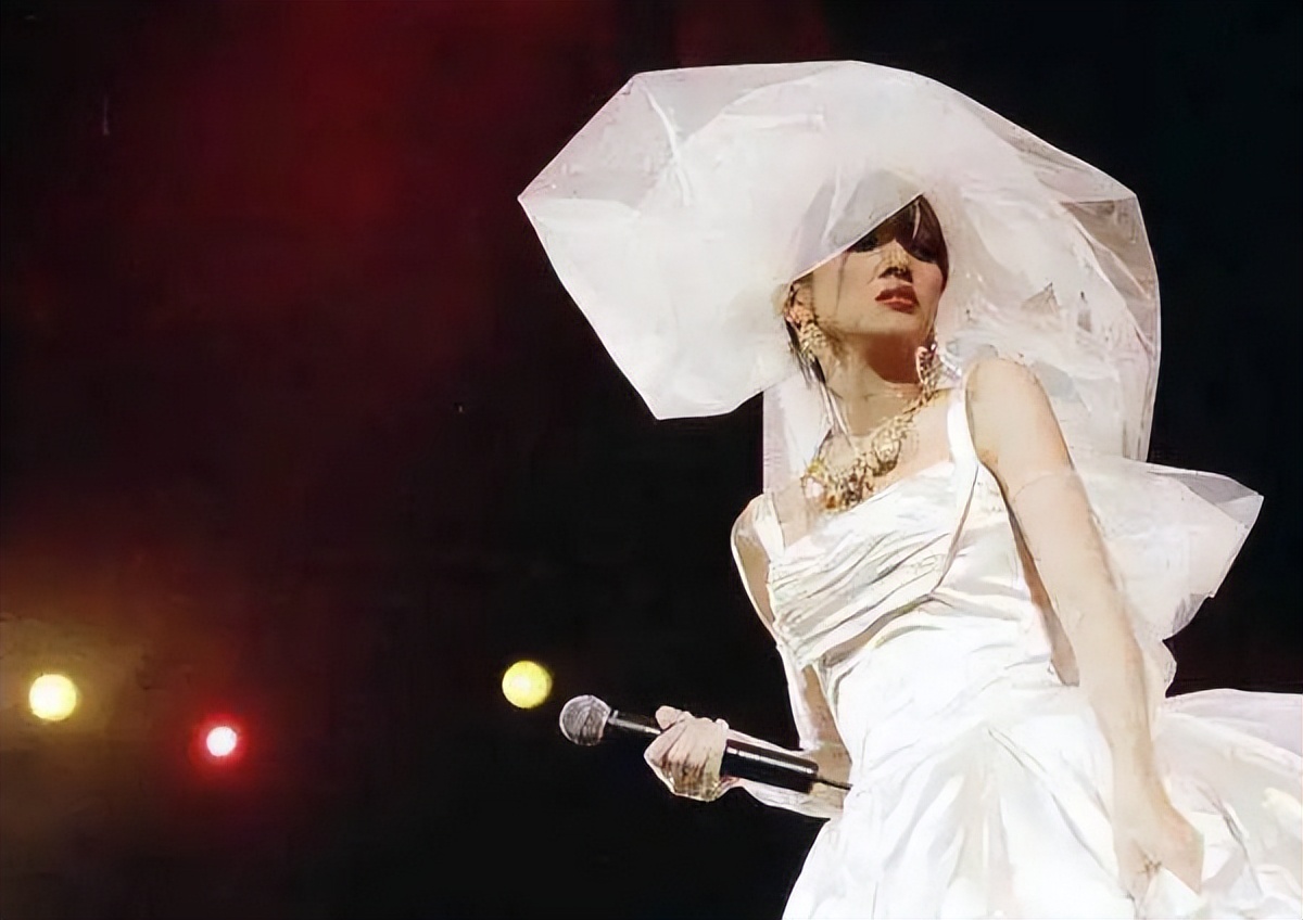 港乐30年:张国荣走了,许冠杰老了,风流雨打风吹去,再也不回头