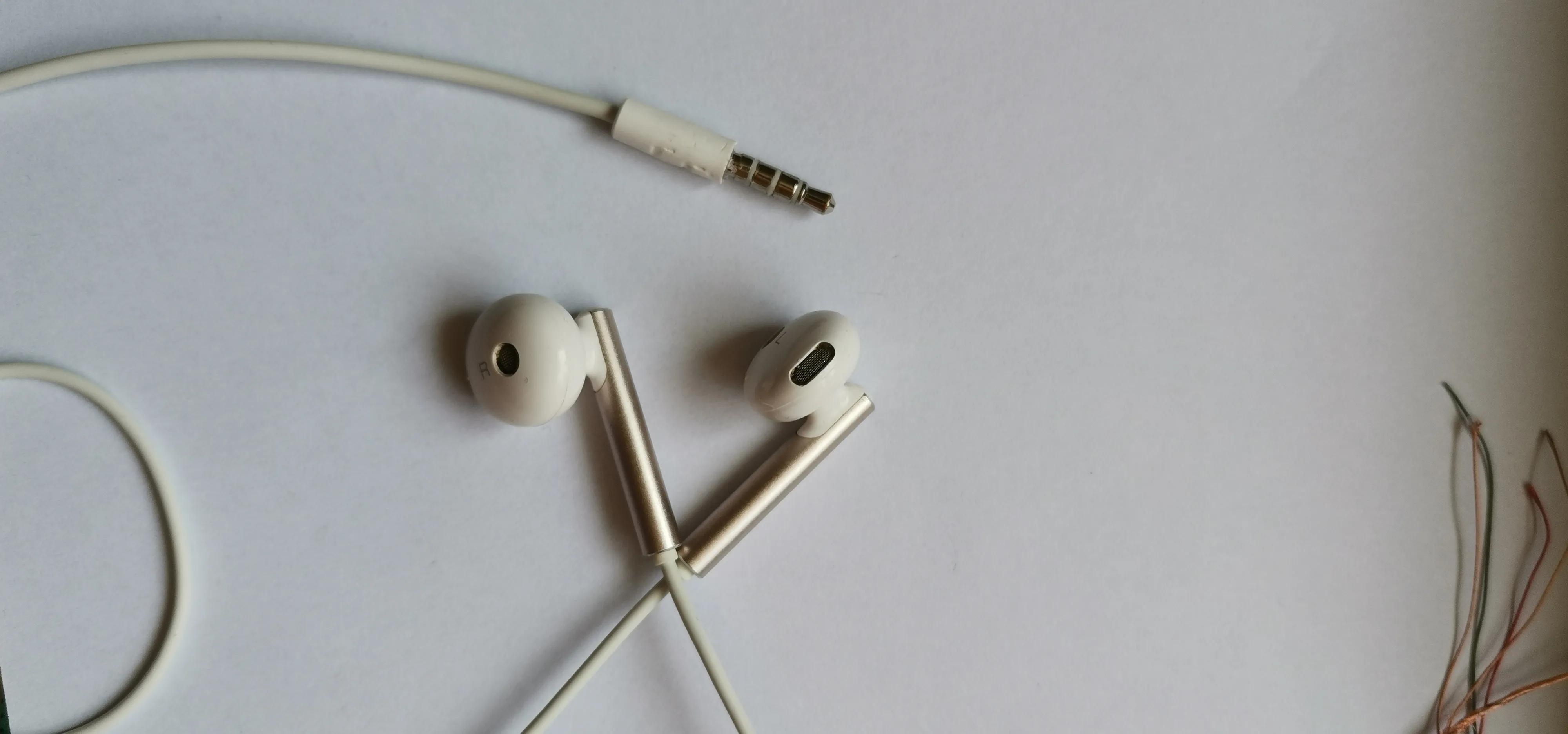 华为耳机am115和116哪个好,华为am115耳机重低音效果