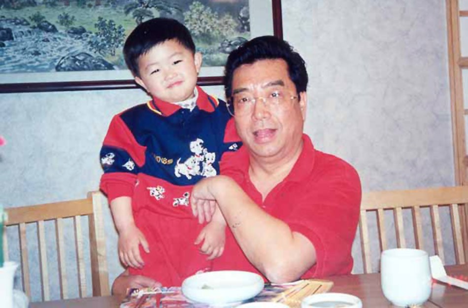 李双江大儿子李贺干什么的,李双江大儿子李贺视频