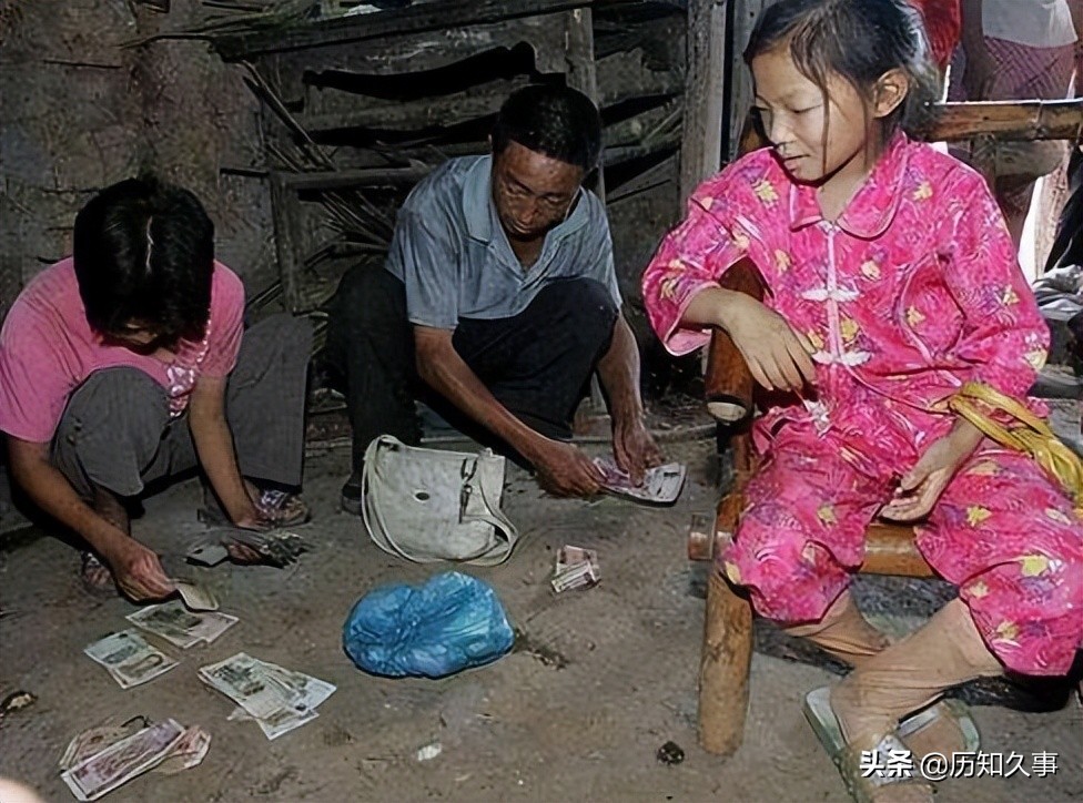 七岁女孩不幸得绝症后续,8岁白血病女孩为了养父写遗书