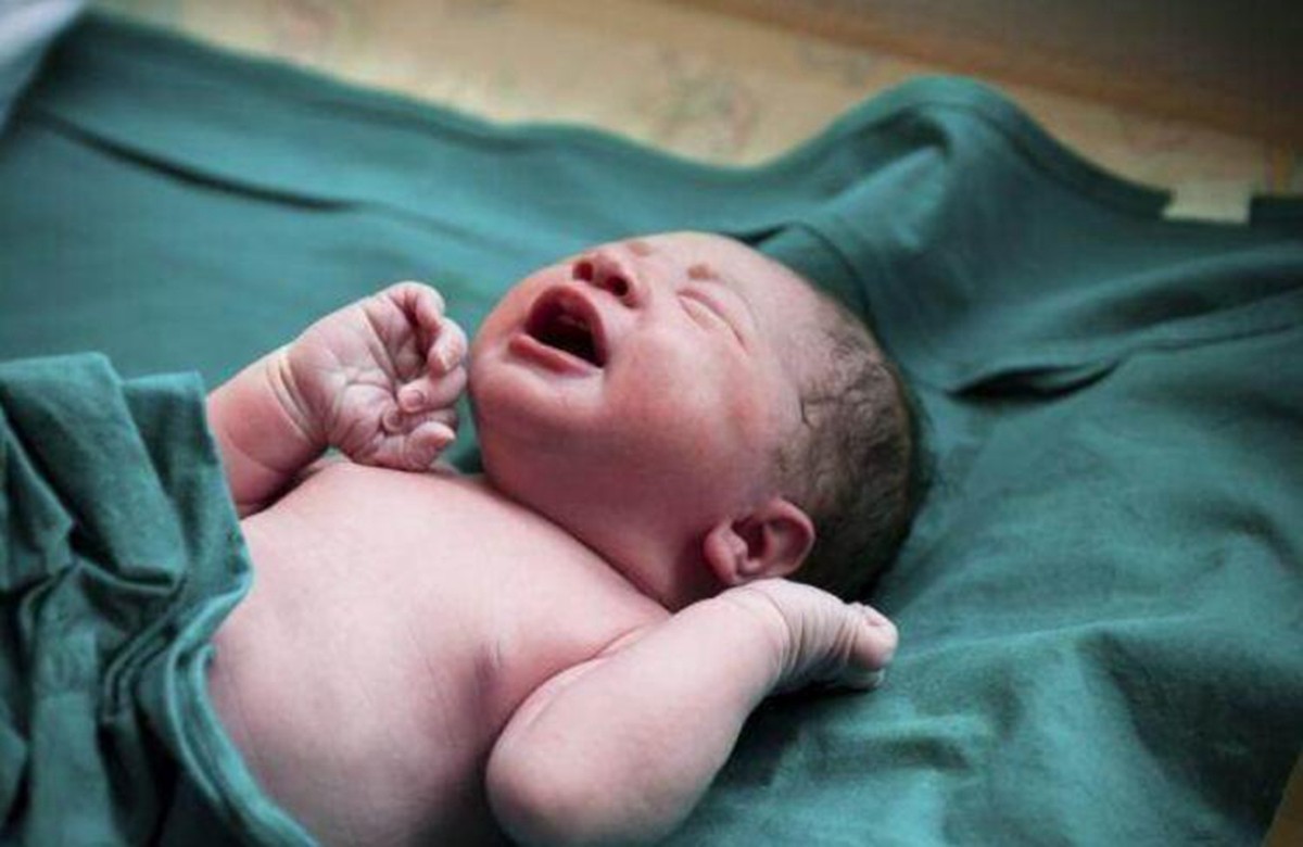 怎么判断宝宝在娘胎中过得好不好,从娘胎里看出孩子的特征