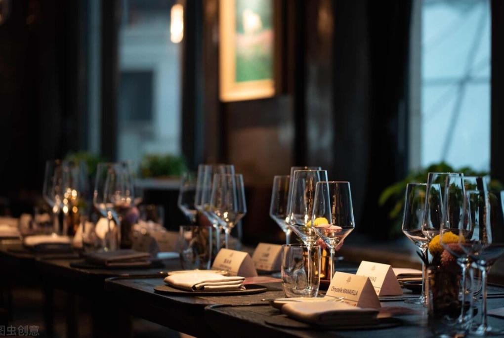 空姐网约车偶遇富二代,空姐骗富豪搭讪