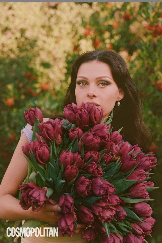 尼古拉佩尔茨安沃哈迪德,尼古拉佩尔茨为艺术现身