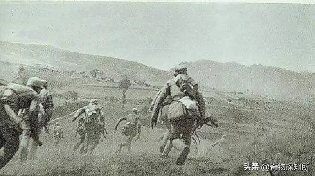 中国用俄罗斯近3倍的军费，养出排名全球第三的*队军**，差距在哪？