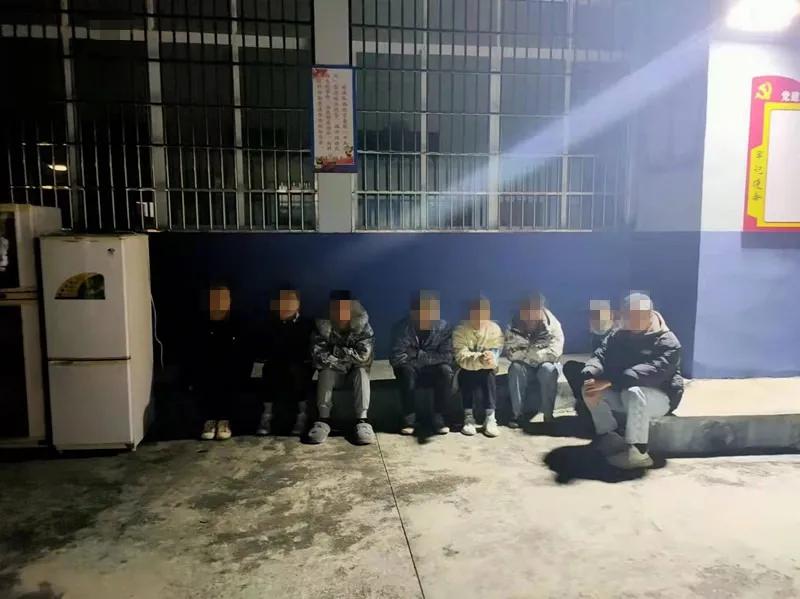 男子倒卖1000多个微信号被抓,收购贩卖微信会被判多长时间