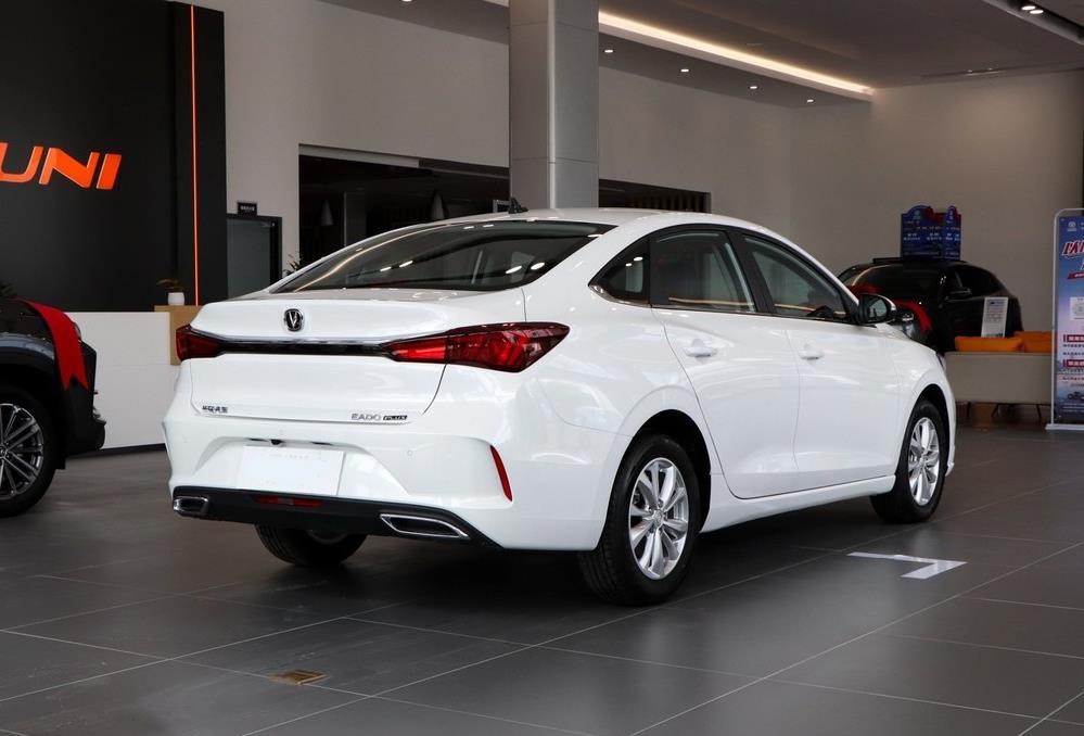 长安逸动搭载哪一款变速箱,长安逸动2013款和2014款区别